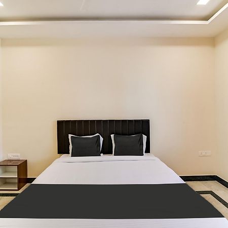 Hotel O Rj Royal Inn 벨로르 외부 사진
