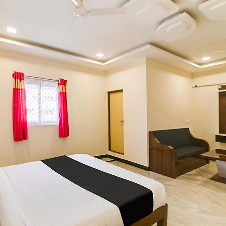 Hotel O Rj Royal Inn 벨로르 외부 사진